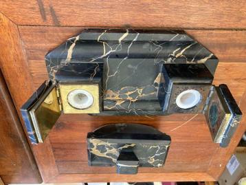 bureauset marmeren inktpot en drukker beschikbaar voor biedingen