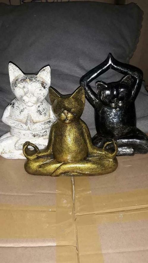 chats 15 cm en résine 3 modèles et 3 coloris 6 € pièce, Collections, Statues & Figurines, Neuf, Enlèvement ou Envoi