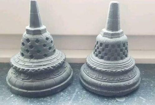 2 Stupa de Borobudur Bouddha pierre indonesie, Huis en Inrichting, Woonaccessoires | Boeddhabeelden, Ophalen of Verzenden