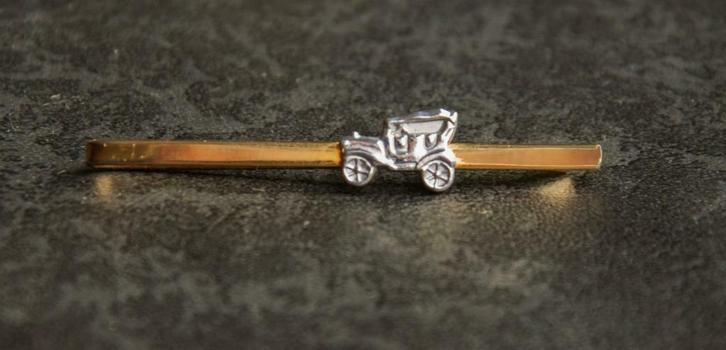 dasspeld oldtimer, Verzamelen, Automerken, Motoren en Formule 1, Zo goed als nieuw, Auto's, Verzenden