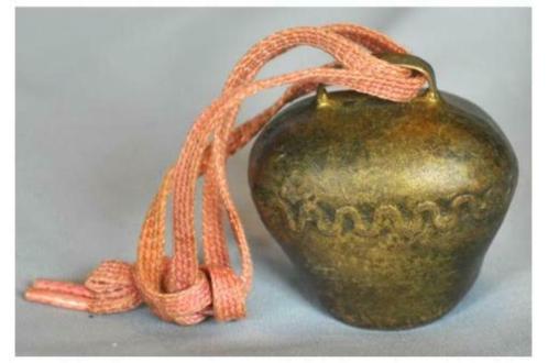 cloche en laiton zig zag, Antiquités & Art, Antiquités | Bronze & Cuivre, Cuivre, Enlèvement ou Envoi