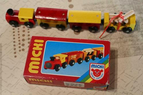 Houten treinsetje uit 4 delen van 'Micki'-(Zweeds), Kinderen en Baby's, Speelgoed | Houten speelgoed, Nieuw, Overige typen, Ophalen of Verzenden