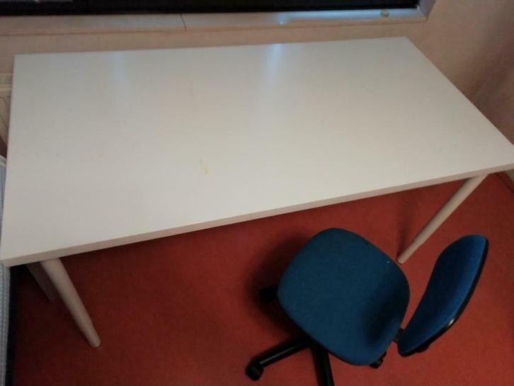 Bureaustoeltje - kleerkasten, Kinderen en Baby's, Kinderkamer | Bedden, Ophalen