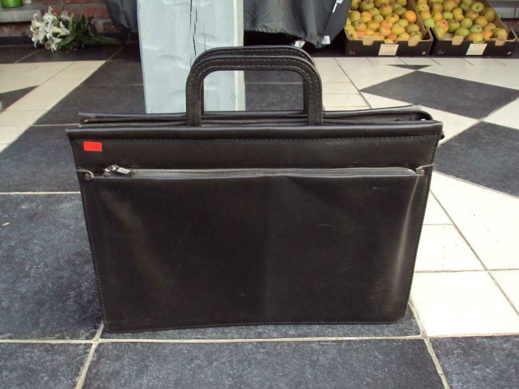 zeer mooie lederen aktetas, Handtassen en Accessoires, Tassen | Schooltassen, Zo goed als nieuw, Aktetas of Boekentas, 40 tot 50 cm