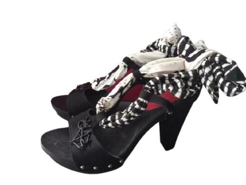 Save The Queen schoenen - 39, Kleding | Dames, Schoenen, Zo goed als nieuw, Sandalen of Muiltjes, Zwart, Verzenden