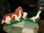 2 houten sculpturen hond cavalier king Charles spaniel, Verzenden