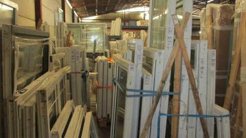  kunststof raam en deur vanaf€59 €69 €79  €89 €99 €129 €165  beschikbaar voor biedingen