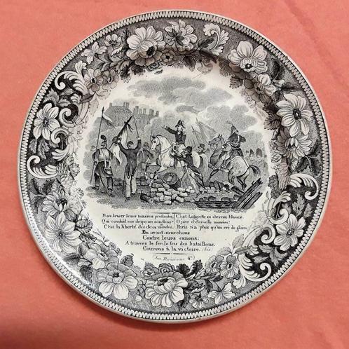 Porseleinen bord L. Lebeuf & Thibault Montereau 1830-33, Antiek en Kunst, Antiek | Servies los, Ophalen
