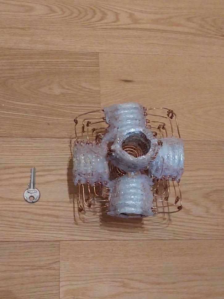 Q device - "quantum computer", Hobby en Vrije tijd, Modelbouw | Overige, Nieuw, Groter dan 1:32, Ophalen of Verzenden
