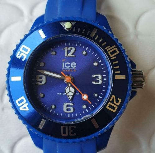 Montre Ice Watch enfant bleu bracelet silicone tanche