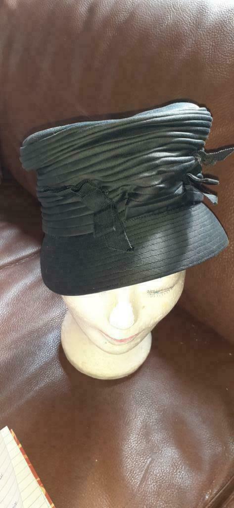 §  chapeau vintage n11 dame tissu plissé, Vêtements | Femmes, Chapeaux & Casquettes, Porté, Chapeau, 56 ou 57 cm (M, 7 ou 7⅛ pouces)