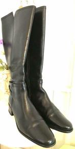 Bottes Cavalières cuir noir New Shape, pointure 39, Comme neuf