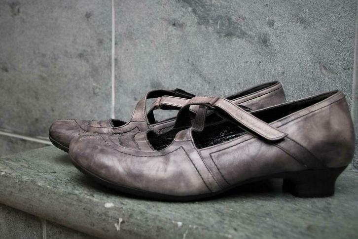 COMFORTABELE DAMESSCHOENEN FOOTNOTES 40- 41, Kleding | Dames, Schoenen, Zo goed als nieuw, Schoenen met lage hakken, Grijs, Ophalen of Verzenden