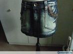 Mini  jupe jeans bleu foncé délavé ;, Bleu, Porté, Enlèvement ou Envoi