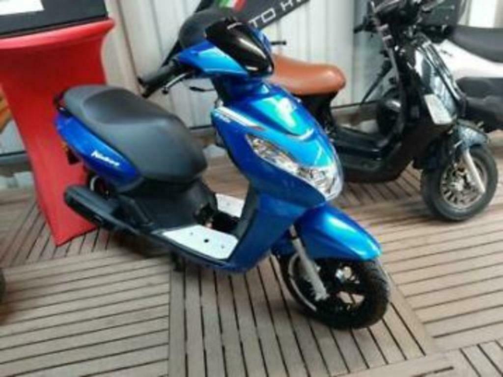 ② PEUGEOT kisbee RS blauw A/B klasse nieuwe scooter — Scooters | Peugeot —  2dehands
