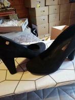 Nieuwe schoenen zwart maat 39,hak is 7cm, Kleding | Heren, Ophalen of Verzenden, Zo goed als nieuw, Zwart