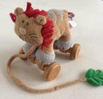 trekdier pluchen leeuw op houten wieltjes baby speelgoed, Gebruikt, Ophalen of Verzenden, Duw- of Trekspeelgoed