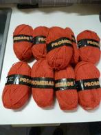9 pelotes fil à tricoter 40 gr rouge 100% acryl. aig. 3-3,5, Hobby & Loisirs créatifs, Laine ou Fils, Comme neuf, Enlèvement ou Envoi