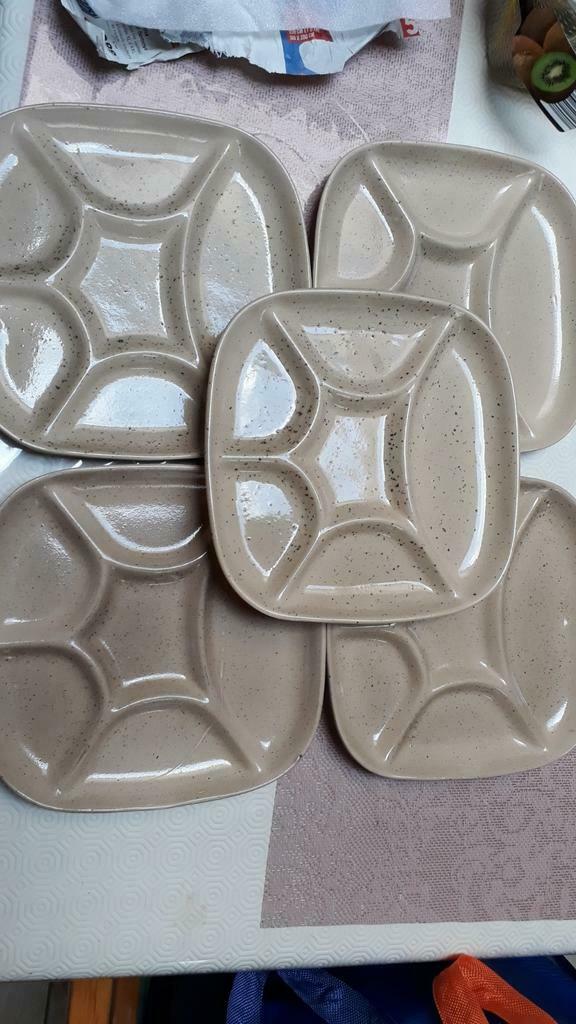 Assiettes à fondue., Maison & Meubles, Enlèvement ou Envoi, Comme neuf, Céramique