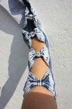 Jeans fantaisie avec noeuds sur les côtés (34), Enlèvement ou Envoi, Porté, Bleu