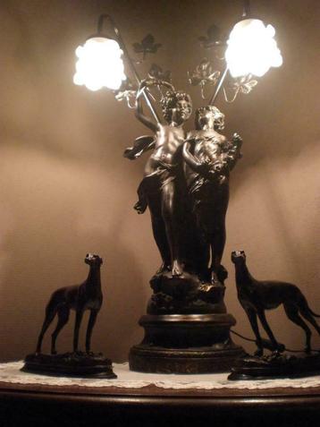 zwaar beeld uitzicht brons  beschikbaar voor biedingen