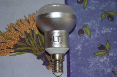 Ampoules LED 3W 220V E14., Maison & Meubles, Lampes | Spots, Neuf, Enlèvement
