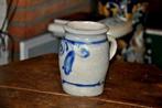 petit pot en grés bleu avec poignée, Antiquités & Art