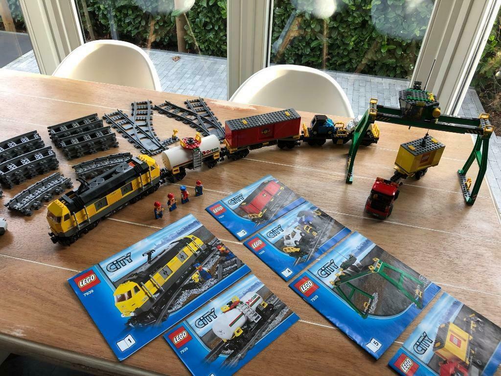 LEGO - 7939 - Jeux de construction - LEGO city - Le train de