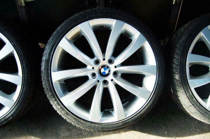 NIEUWE SET 19" velgen & NIEUWE banden - BMW F30,F10,E84,E90, Auto-onderdelen, Banden en Velgen, Velg(en), 19 inch, 245 mm, Nieuw