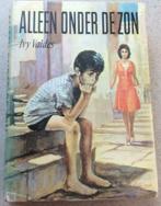 Alleen onder de zon (Ivy Valdes), Ophalen of Verzenden, Gelezen, Fictie