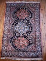 Tapis iranien, Comme neuf, Rectangulaire, 150 à 200 cm, 100 à 150 cm