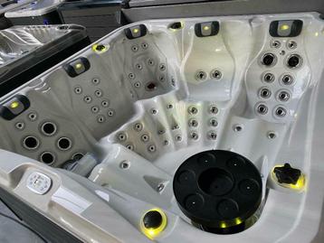 ☎️MEGA STOCK ☎️ +300 JACUZZI'S OP VOORRAD JACUZZI TOONZAAL