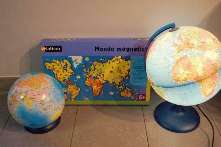 Ga op wereldreis: Verlichte wereldbol (lamp)+puzzelbal, Kinderen en Baby's, Speelgoed | Educatief en Creatief, Gebruikt, Ontdekken