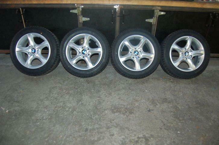 138_ 4x NIEUWE BMW origine 16" aluvelgen &  winterbanden M+S, Auto-onderdelen, Banden en Velgen, Band(en), Winterbanden, 16 inch