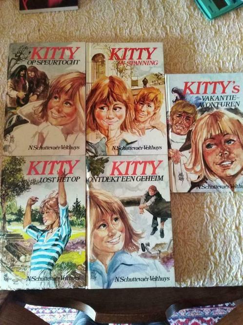 Jeugdboeken reeks Kitty van N.Schuttevaer-Velthuys, Livres, Livres pour enfants | Jeunesse | 10 à 12 ans, Comme neuf, Fiction