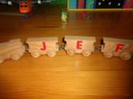 houten treintjes met naam JEF, Kinderen en Baby's, Speelgoed | Houten speelgoed, Ophalen of Verzenden, Zo goed als nieuw