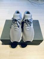 New Balance * Maat 40 1/2 * 60 € * NIEUW * Levering BXL, Autre, Nieuw, Sneakers, Grijs