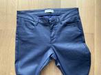 Pantalon ZARA sorte de cuir Taille 38 bleu marine Neuf, Zara, Pantalon | cuir, Neuf, sans ticket