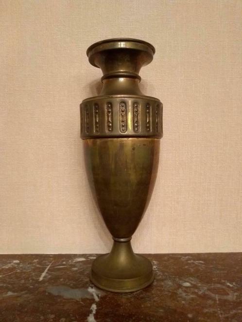 Vase de cheminée en cuivre / laiton de style Art Nouveau, Antiquités & Art, Antiquités | Vases, Enlèvement ou Envoi