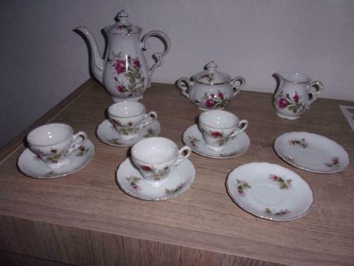 porseleinen koffieservies, Huis en Inrichting, Keuken | Servies, Gebruikt, Porselein, Ophalen of Verzenden