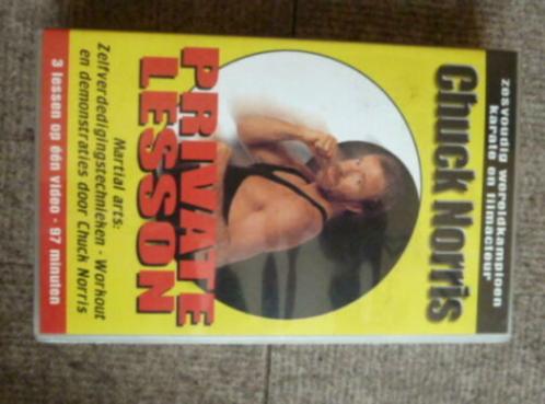 VHS video cassette PRIVATE LESSON Chuck Norris, CD & DVD, VHS | Documentaire, TV & Musique, Documentaire, Tous les âges, Enlèvement ou Envoi