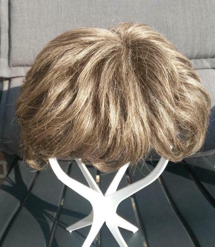 Pruik Vannooijen - Paula Haar Design, Handtassen en Accessoires, Uiterlijk | Haarverzorging, Gebruikt, Pruik of Haarverlenging