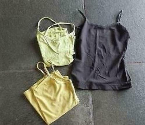 [3753]3 topjes geel, groen en zwart groen XS lola en liza, Kleding | Dames, Topjes, Gedragen, Maat 34 (XS) of kleiner, Overige kleuren