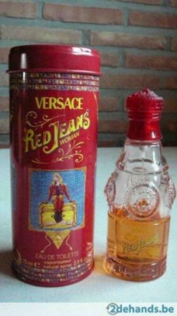 Versace Red Jeans woman, Verzamelen, Parfumverzamelingen, Gebruikt, Parfumfles, Verzenden
