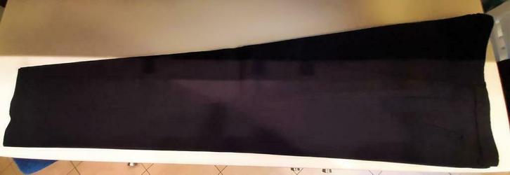 Te koop: Zo goed als nieuw!!! Donkerblauwe broek van "GiGue", Kleding | Dames, Broeken en Pantalons, Nieuw, Maat 42/44 (L), Blauw