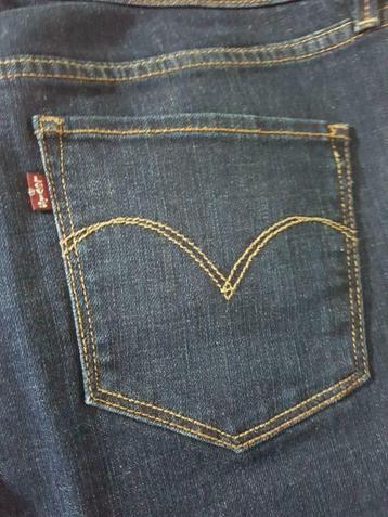 Superbe Jeans LEVIS Demi Curve Classic Straight Leg (42