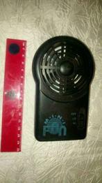 Vintage mini ventilateur portable noir sur piles Mini Fan, Electroménager, Utilisé, Enlèvement ou Envoi