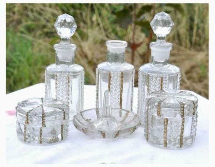 § ensemble de toilette en verre 6 pièces, Antiquités & Art, Antiquités | Verre & Cristal, Enlèvement ou Envoi