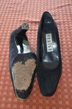 Escarpins DAIM noir T.38 - Semelle cuir - Talon 8cm - NEUFS, Pumps, Zwart, Ophalen of Verzenden, Zo goed als nieuw