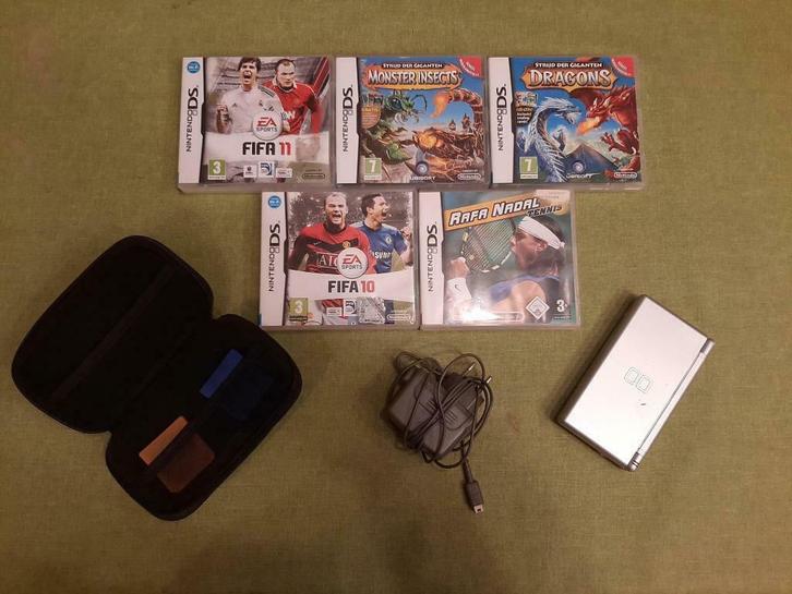 Nintendo DS inclusief 5 spelletjes + opbergzakje + lader (2), Games en Spelcomputers, Games | Nintendo DS, Zo goed als nieuw, Ophalen